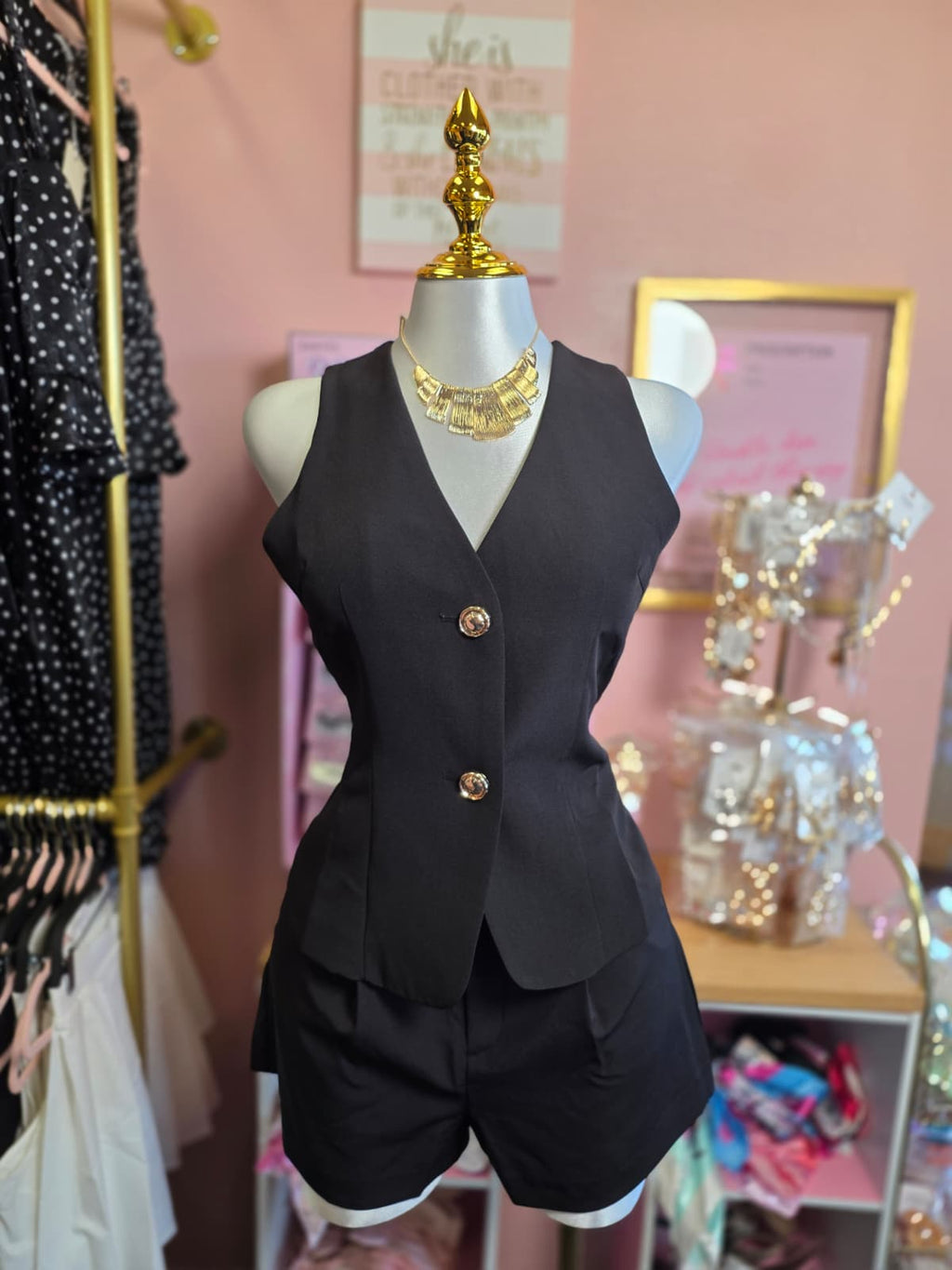 Lila vest