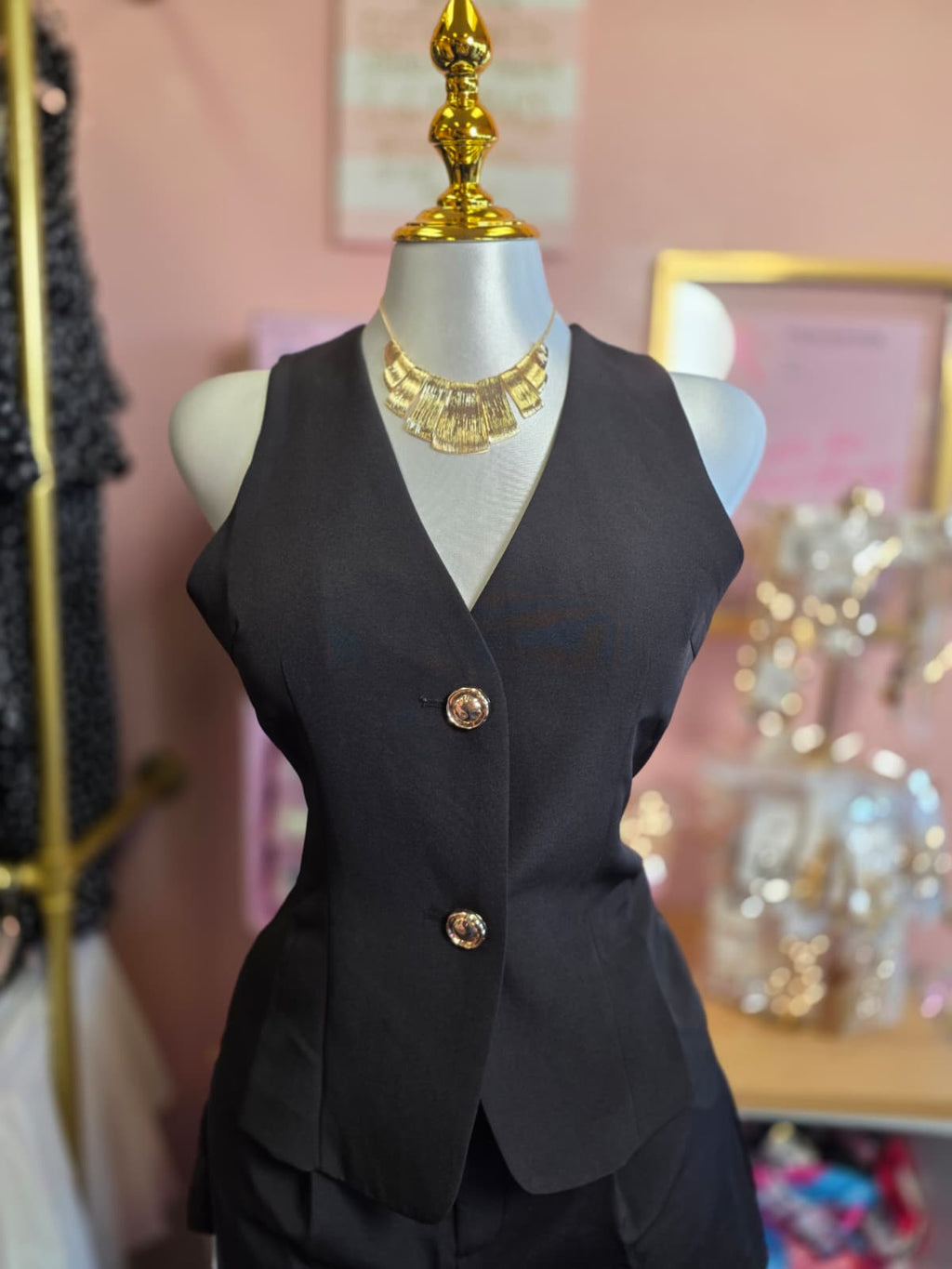 Lila vest