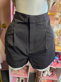 Deira short