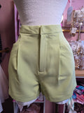 Alina short pistachio cream