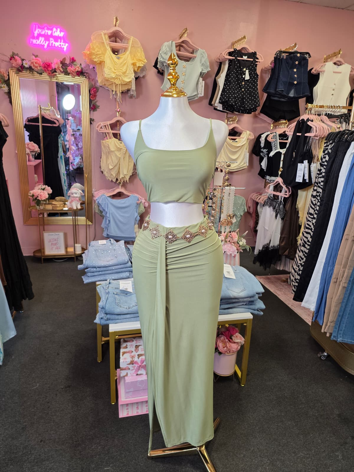 Carmina set (belt not included)